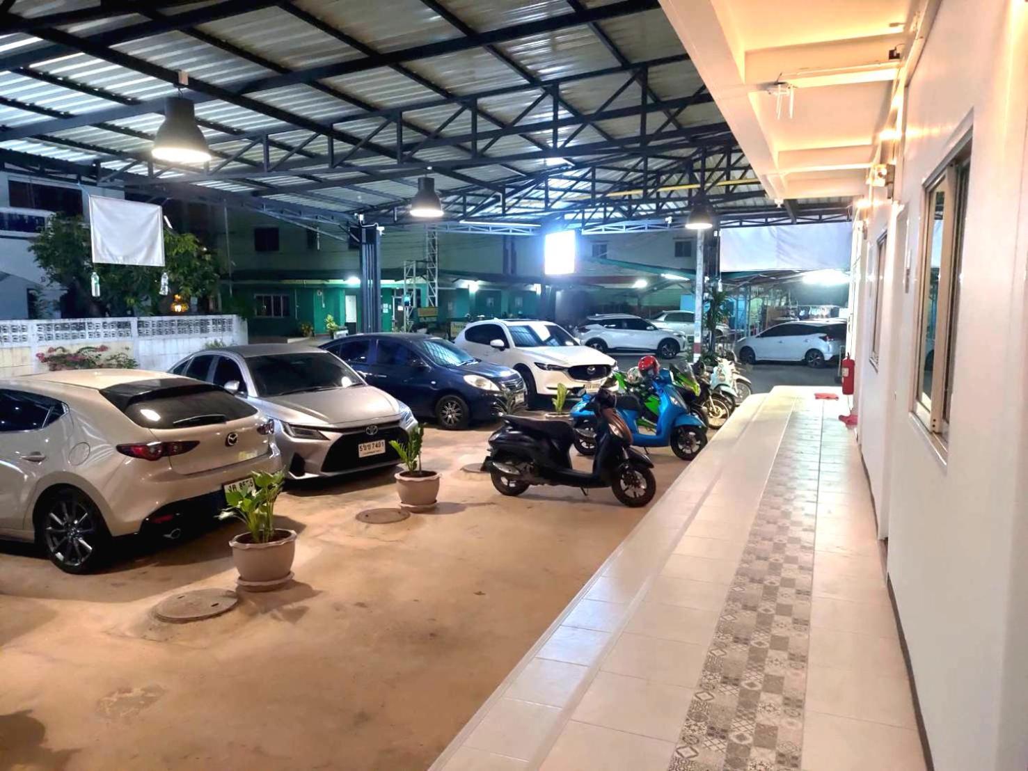 Beyond 21 Hotel Khon Kaen Esterno foto